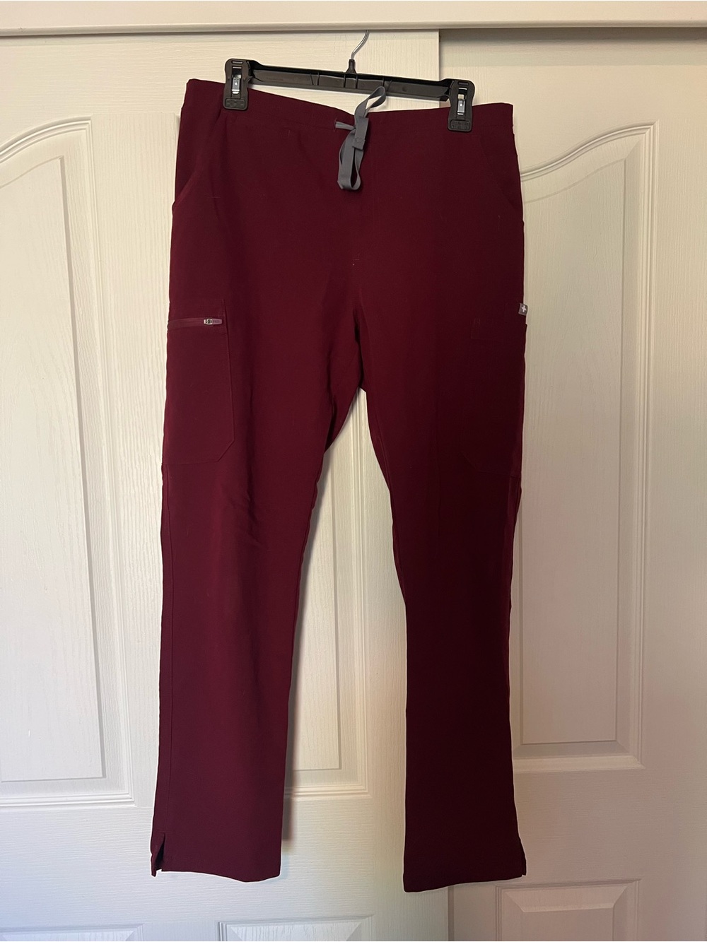 Figs Women’s Burgundy Straight Leg Scrub Pants